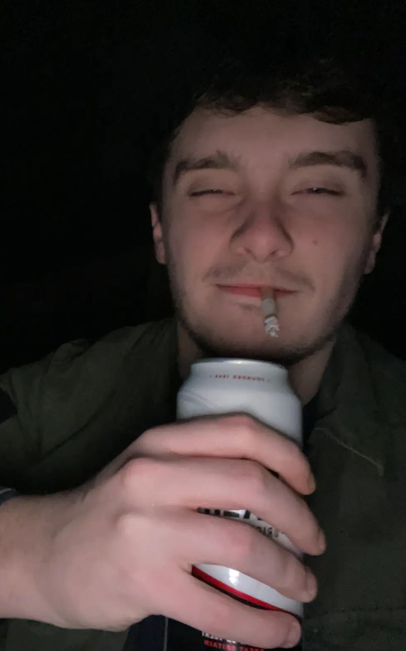 Lewis_820_900
